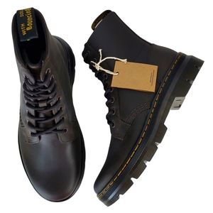 NWT Dr martens combs leather boots